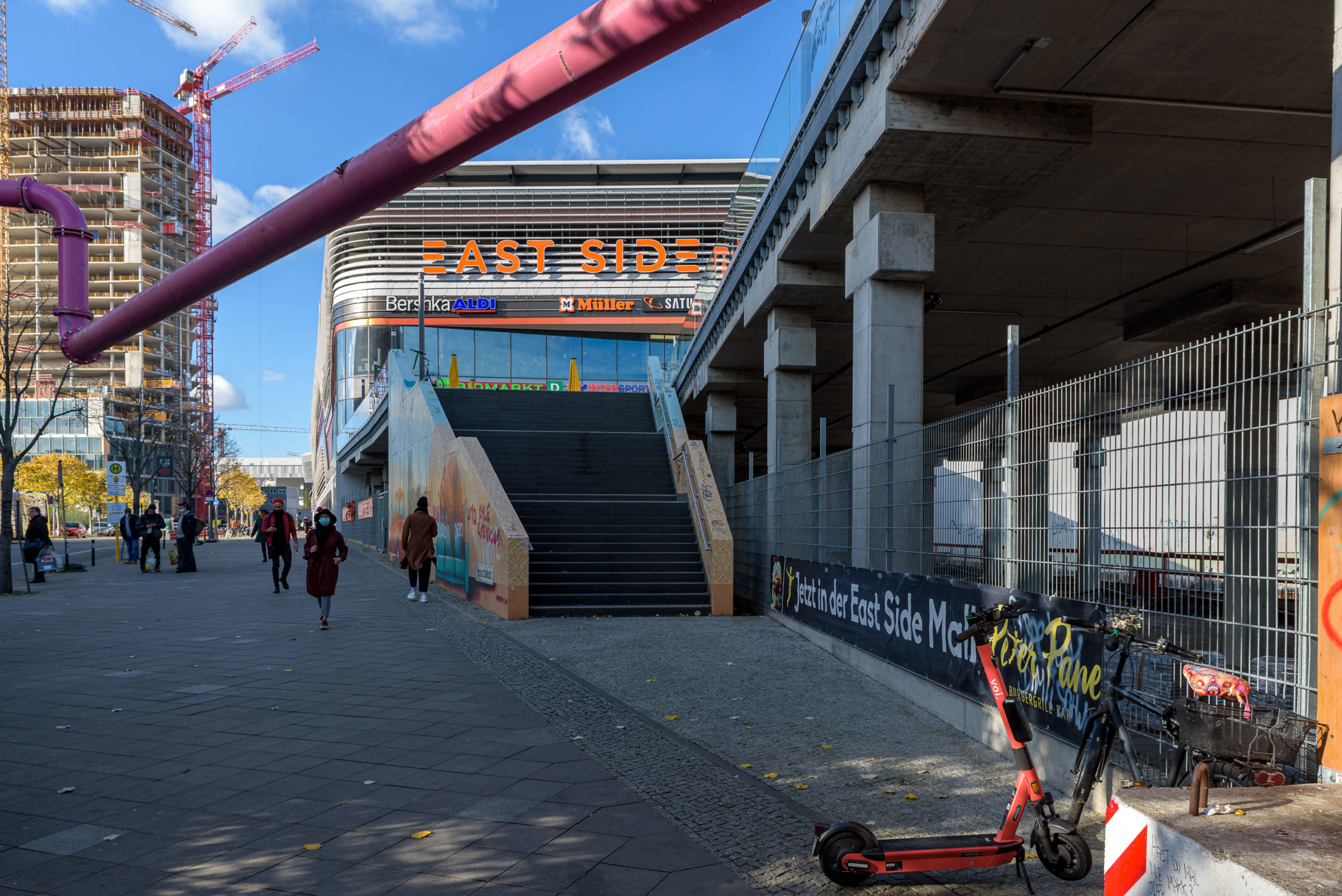 Edge-East-Side-Berlin-0047-7867