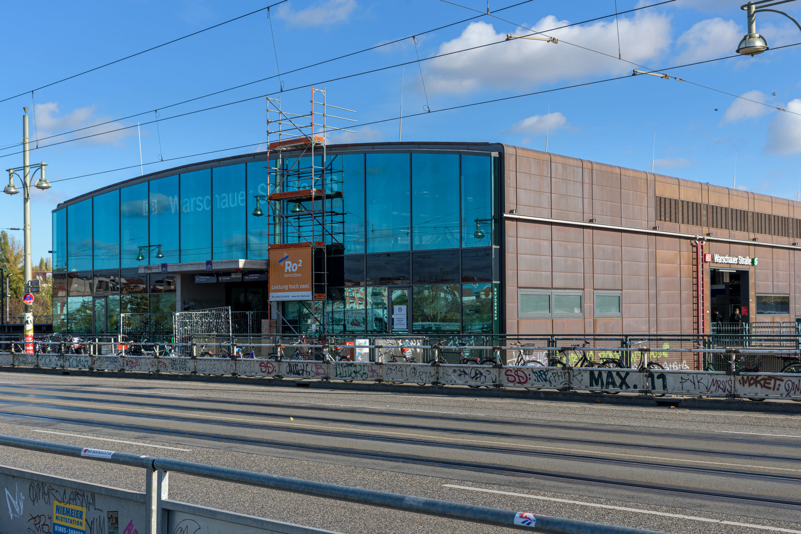 Edge-East-Side-Berlin-0105-7967